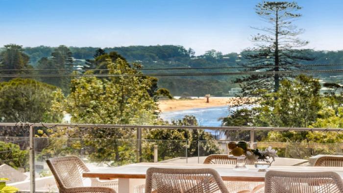 Whitewater - Stylish Beach House With Ocean Views