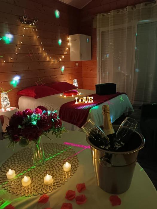 Séjour romantique à 2 - Gite ambiance Love Room