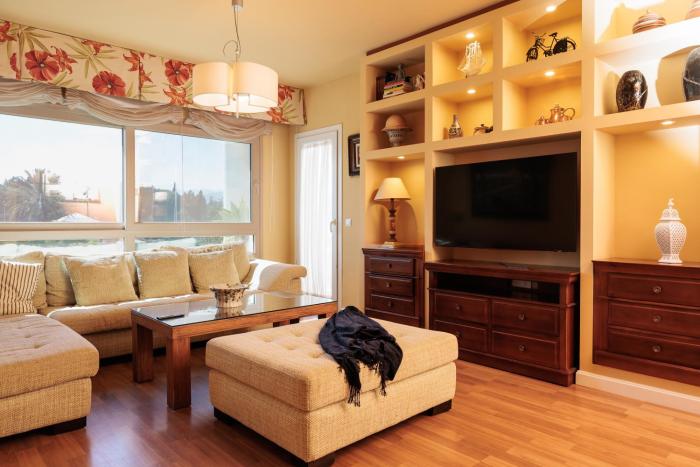 MARBELLA BANUS SUITES - Playa Rocio Beachfront Residential