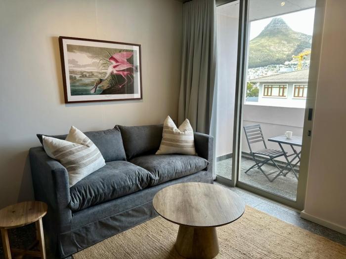 Lions Head View 1 Bed in Sea Point King XL Bed