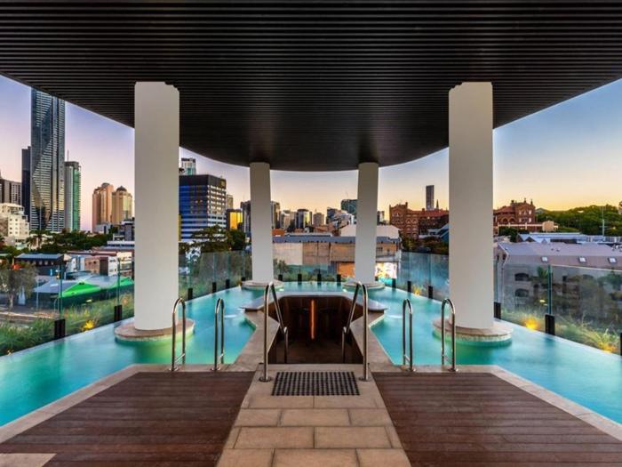 Stylish 1-Bed Apartment in Fortitude Valley