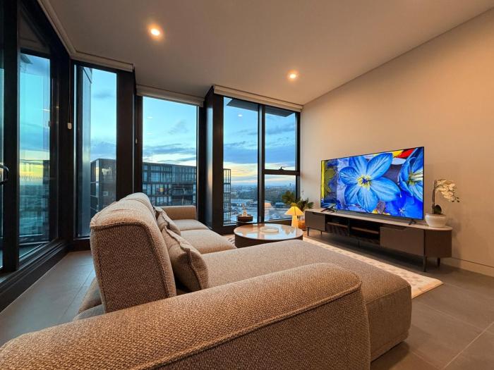 KozyGuru | Lidcombe | Olympic Park Gem + Parking