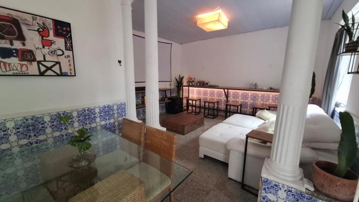 Linda Casa, super espaçosa e charmosa no coração de Botafogo