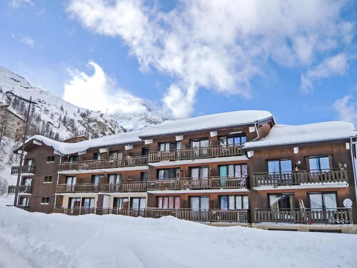 Apartment Les Olympiques - Tignes 1800-9 by Interhome