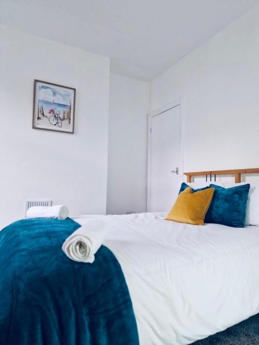 The Tewkesbury Modern Retreat Sleeps 7