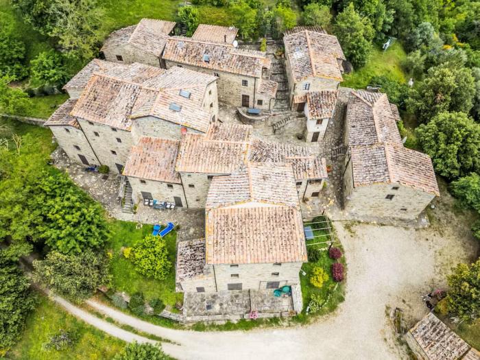 Apartment A Il Frassino del Borgo di Ghiora by Interhome