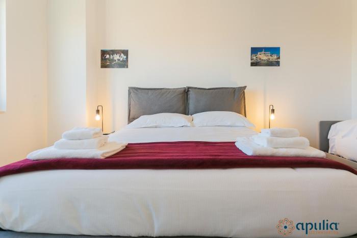Bari Fifth Floor Flat by Apulia Accommodation