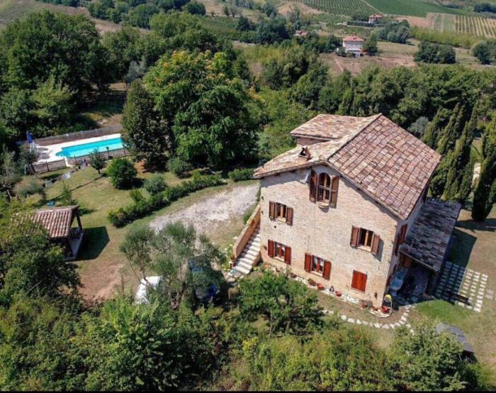 Fiore Selvatico - Villa con Piscina