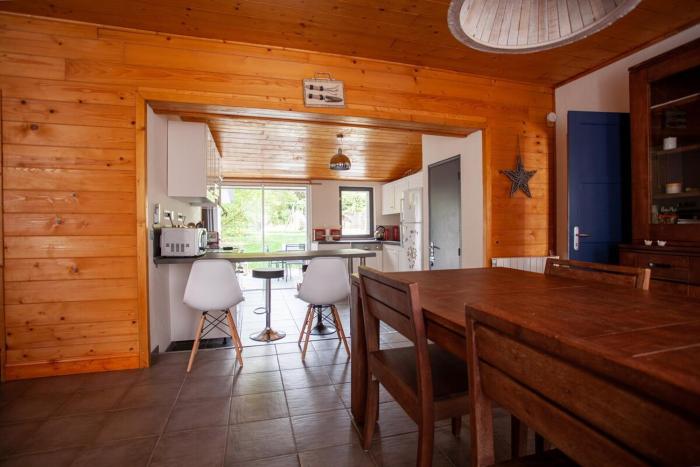 petite maison avec grand jardin clos