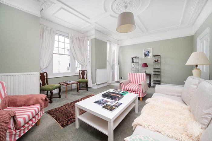 Prime Parsons Green 5 Bed house