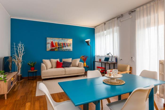 Sesto Sole - wide 6th Floor Apart - near Prada-Bocconi-IEO