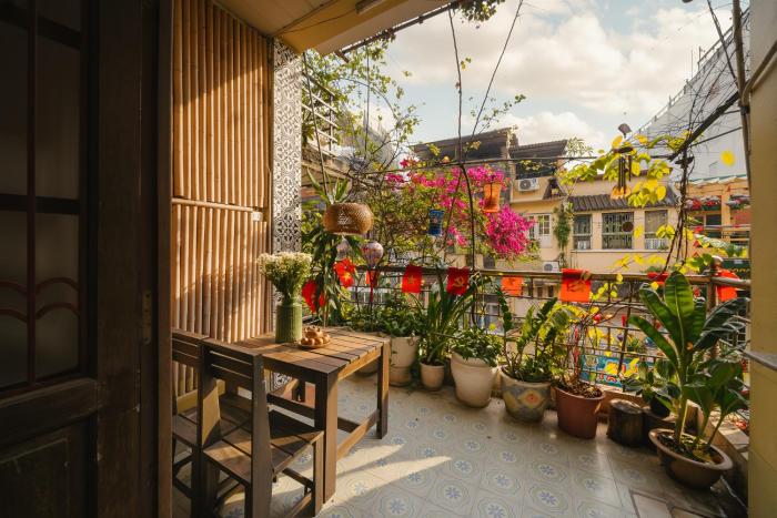 Super Old Quarter View - Skyline Balcony - Ta Hien street