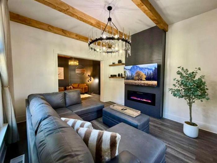 6BR Gem in Home Park Atlanta