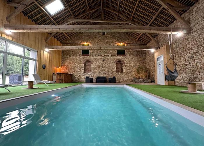 Gite de charme avec piscine intérieure