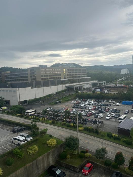 Dheights Condo Studio KingBed in Clark beside Hilton 40sqm