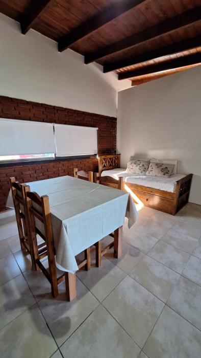 Casa en Tandil amplio patio verde parrilla y wifi