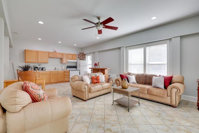 1 Mi to Boardwalk Carolina Beach Retreat with Patio