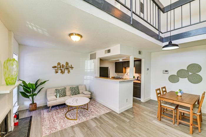 Loft-Style Condo in Vickery Midtown 3 Mi to SMU!