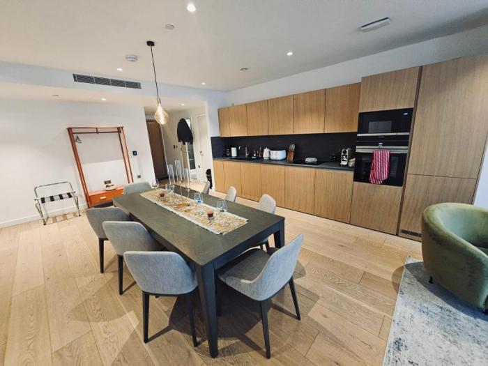 Breathtaking 3 bed hotel style apt, Kings Cross