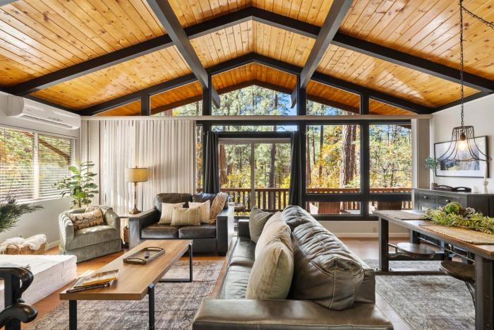 Ponderosa HideAway 4-BR CabinMtn ViewTrailsBrbq