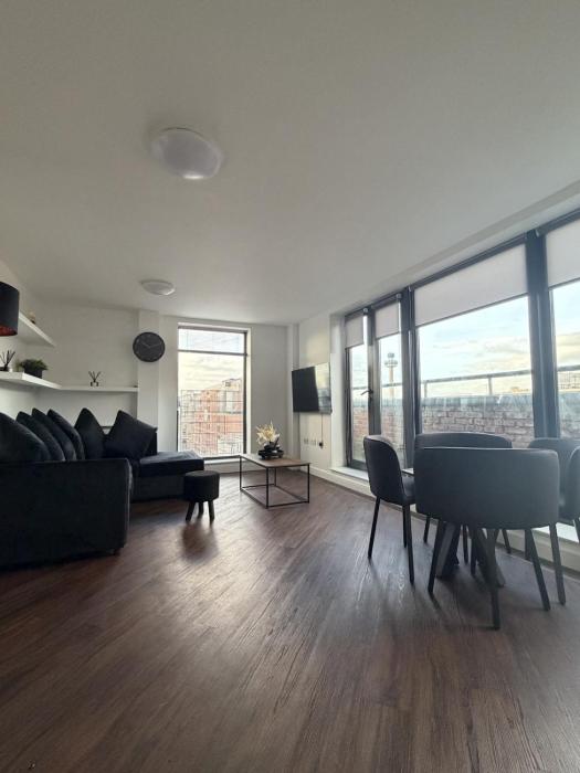 Liverpool City Centre - Skyline Apartment