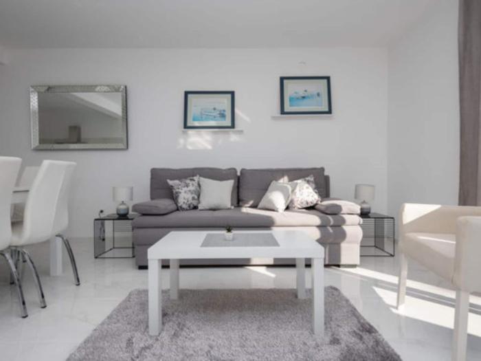 Four Bedroom Villa With Terrace and Swimming pool