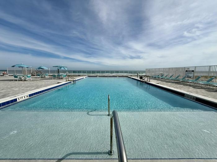 SeaBliss, oceanfront 1st floor cozy condo