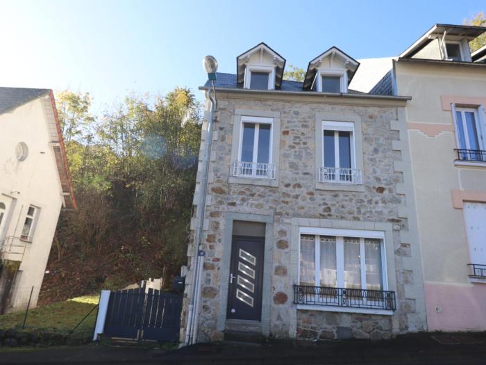 Grande maison jusquà 8 personnes à La Bourboule - FR-1-858-6