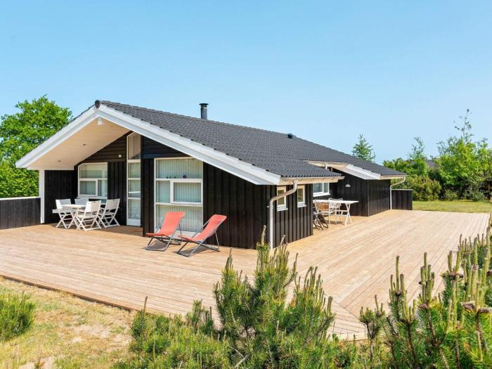 6 person holiday home in Løkken