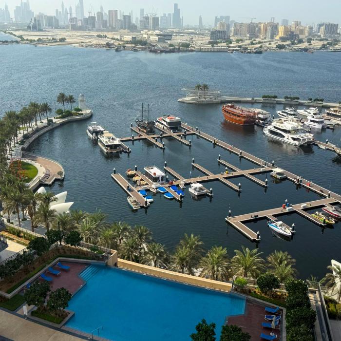 Spacious Luxury Apartment Stunning Creek Views Family Friendly