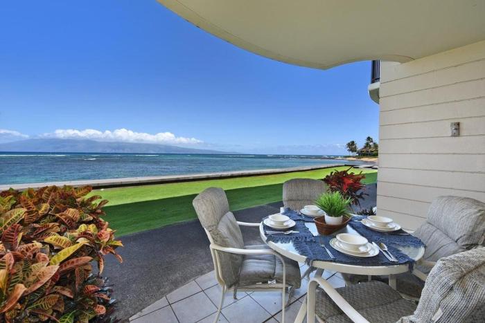 Kahana Reef 117 · KR 117 Renovated OceanFront 1BD w Ocean Views
