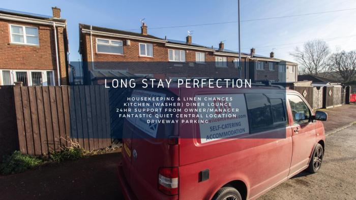 Free Parking 3 Double Bedroom Sunderland House 10 mins drive to Nissan Ideal for Long Term Contractor etc Stays - see our Dwellcome Home Ltd site for assurance