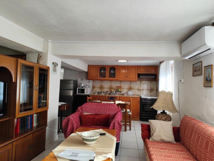 Jennys Vintage Studio - Motorcycle Friendly