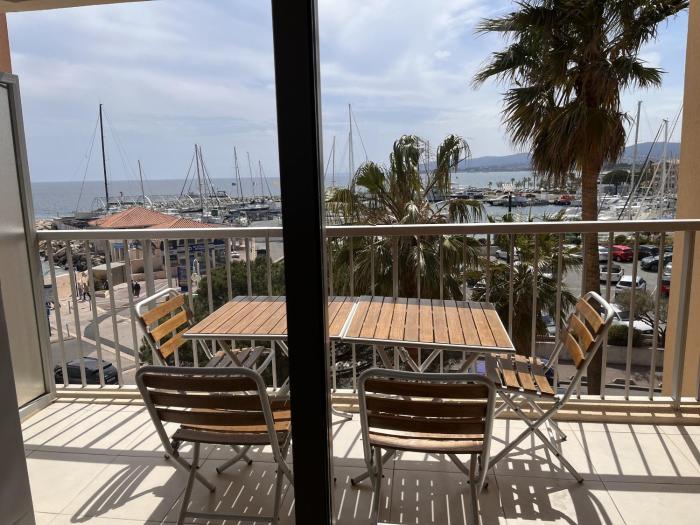 Le Capitole B 302, studio 26m2, clim, 2 adultes 2 enfants