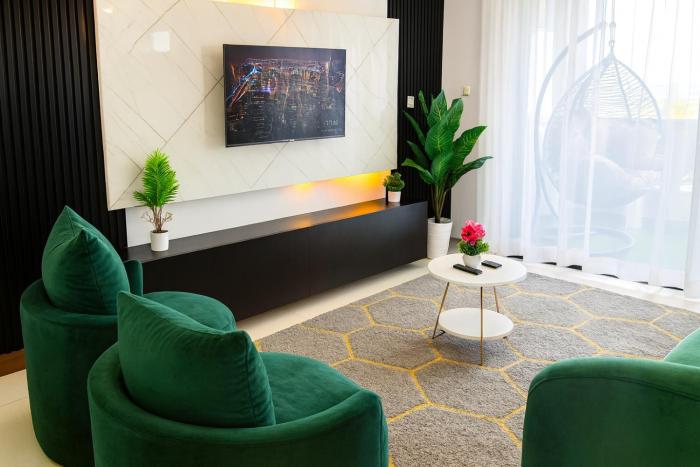 Nova Stays 1-Bedroom Apartment with Private Pool & Uninterrupted Seaview