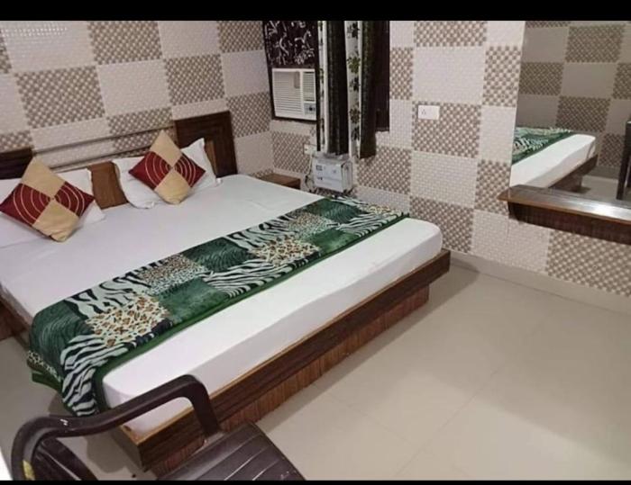 Hotel Bharat Residency
