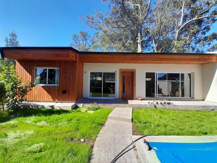 Casa con Pileta en Acantilados Mar del Plata