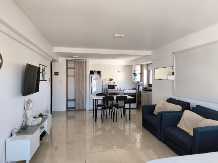 Cochera gratis, luminoso y vista abierta