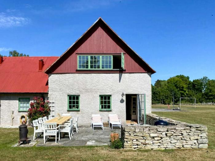 Limestone Barn For Families In Southern Gotland