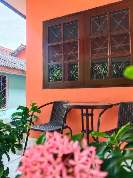 Friends Retreat - Phuket Airport