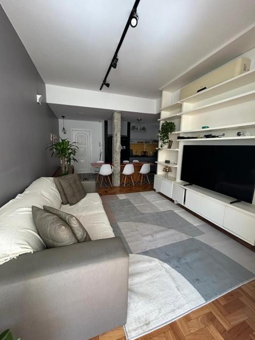 Apartamento moderno a 2 quadras da praia de Copacabana