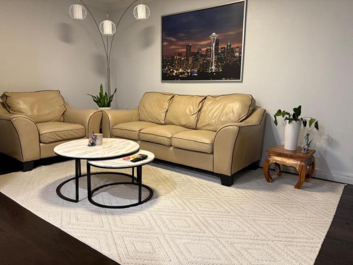 SEA Airport Coastal Apartments, located just 15 min from SeaTac Airport and 5 min from Des Moines Marina