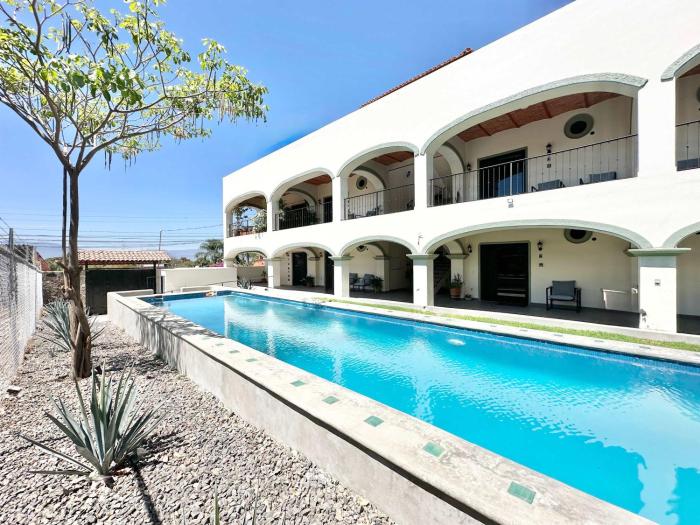 Cozy Ajijic Stay with Saltwater Pool