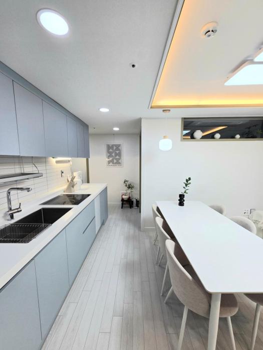 2 Bathrooms & 3 Rooms, New Elevator