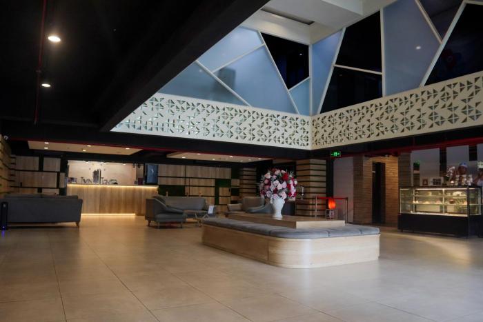 Twin Tower Hotel & Residence