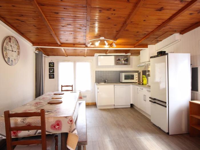 LE MONT-DORE Appartement 10 couchages avec WIFI, animaux admis - FR-1-415-166