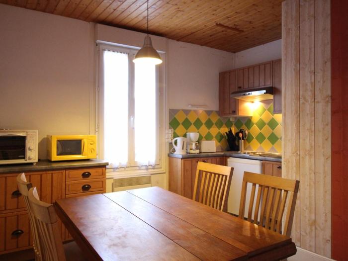 Mont-Dore: F3 40m², Parking, 4 Pers, Près Thermes - FR-1-415-197