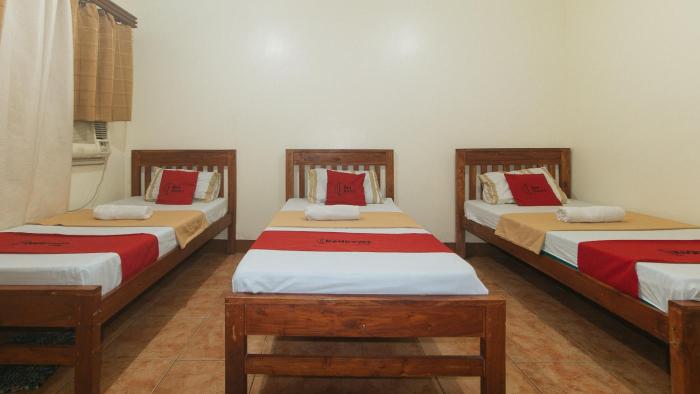 RedDoorz @ Plaza La Paz Iloilo City