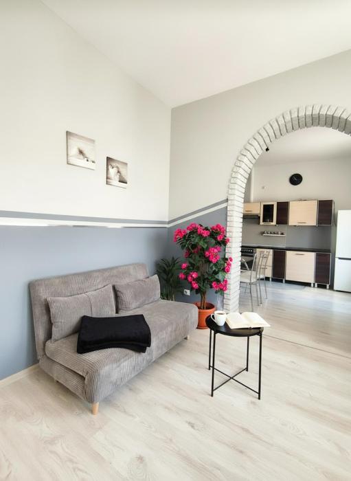 Silver Stone by Grafit