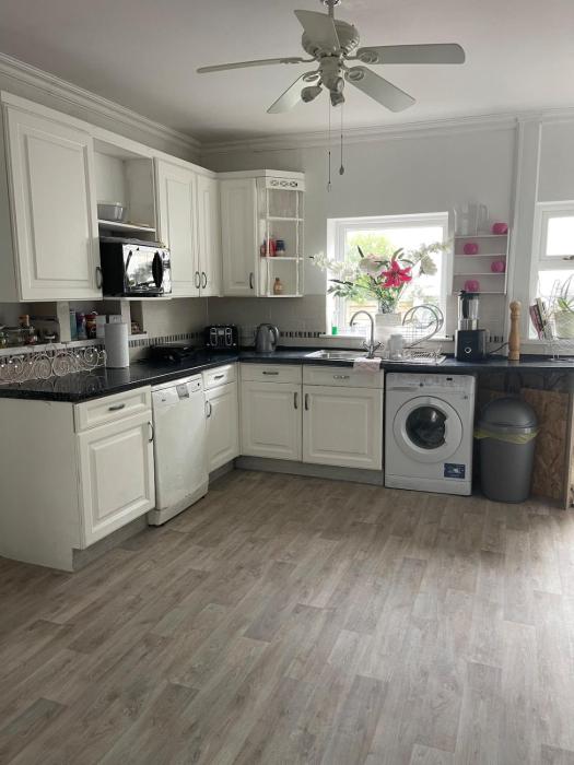 Premium 7 Bedroom house on Thingwall Road CH613UB